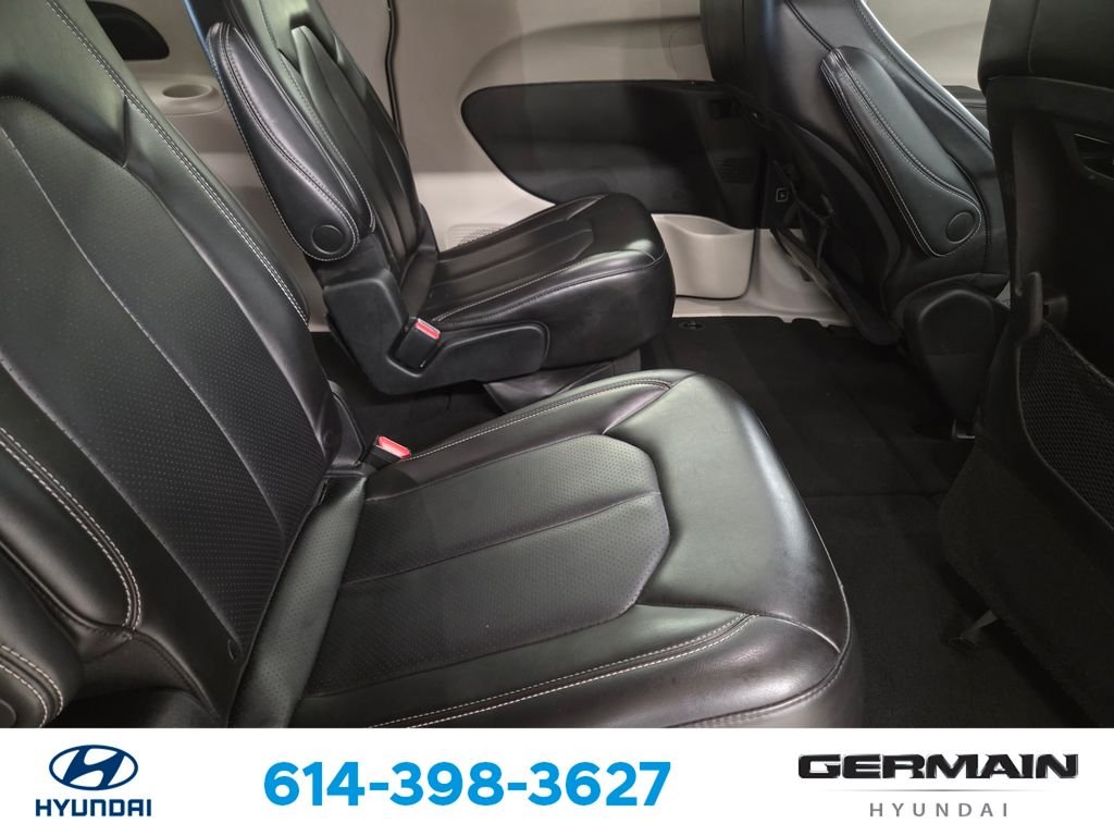 Used 2023 Black Chrysler Touring L image 20