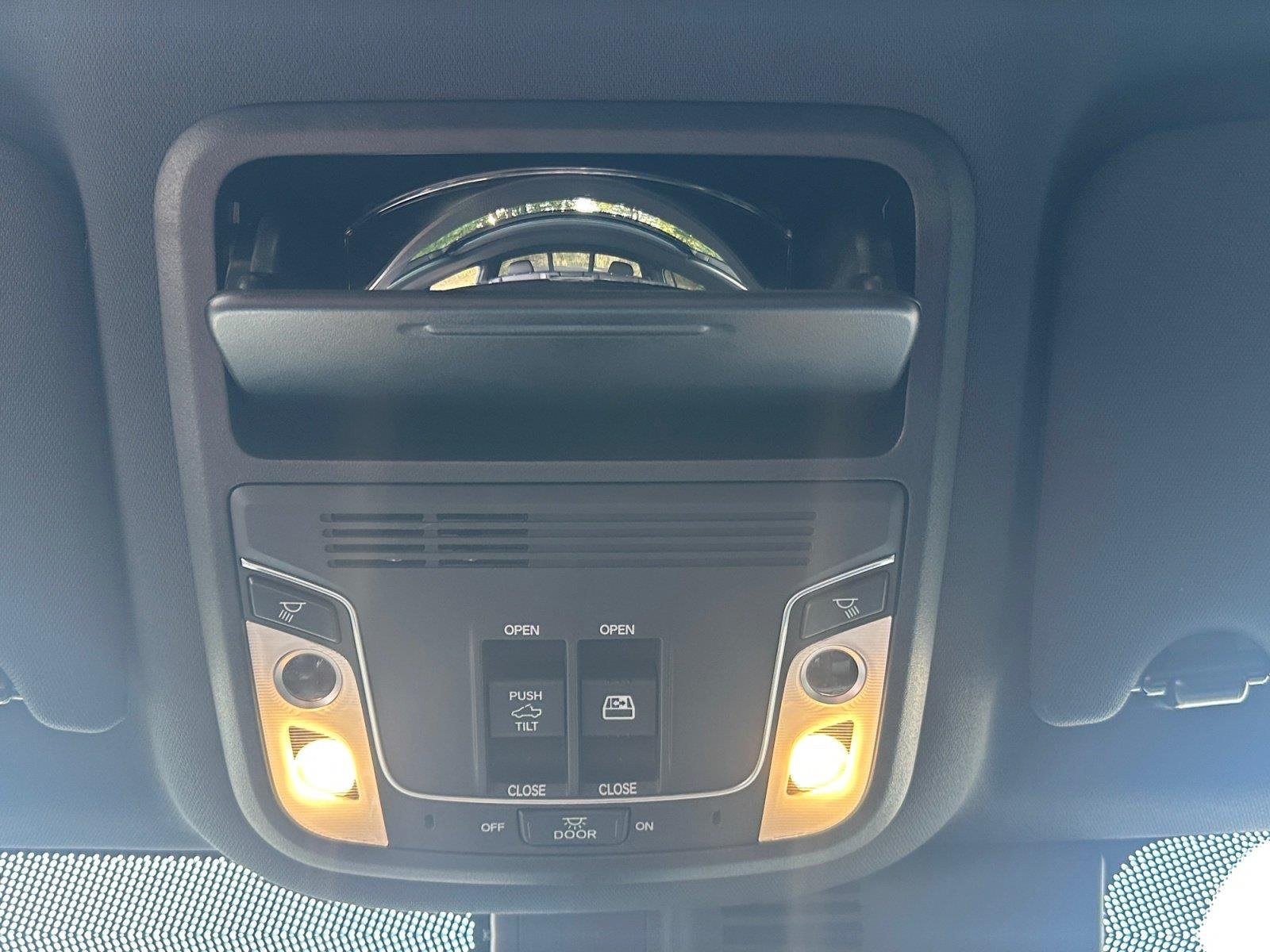 Used 2023 Platinum White Pearl Honda Black Edition image 27