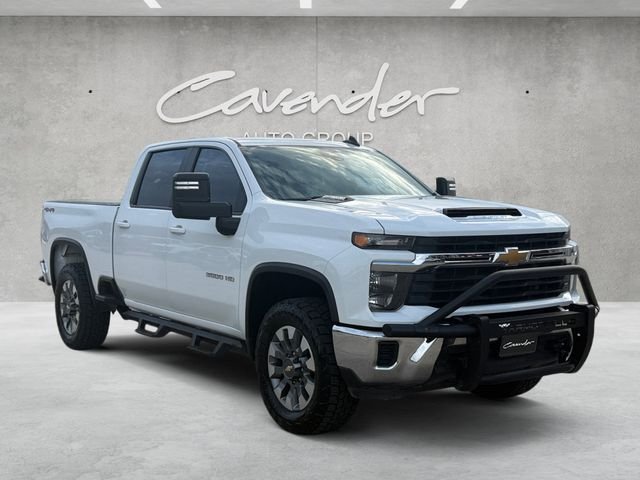 Used 2024 Summit White Chevrolet LT image 2