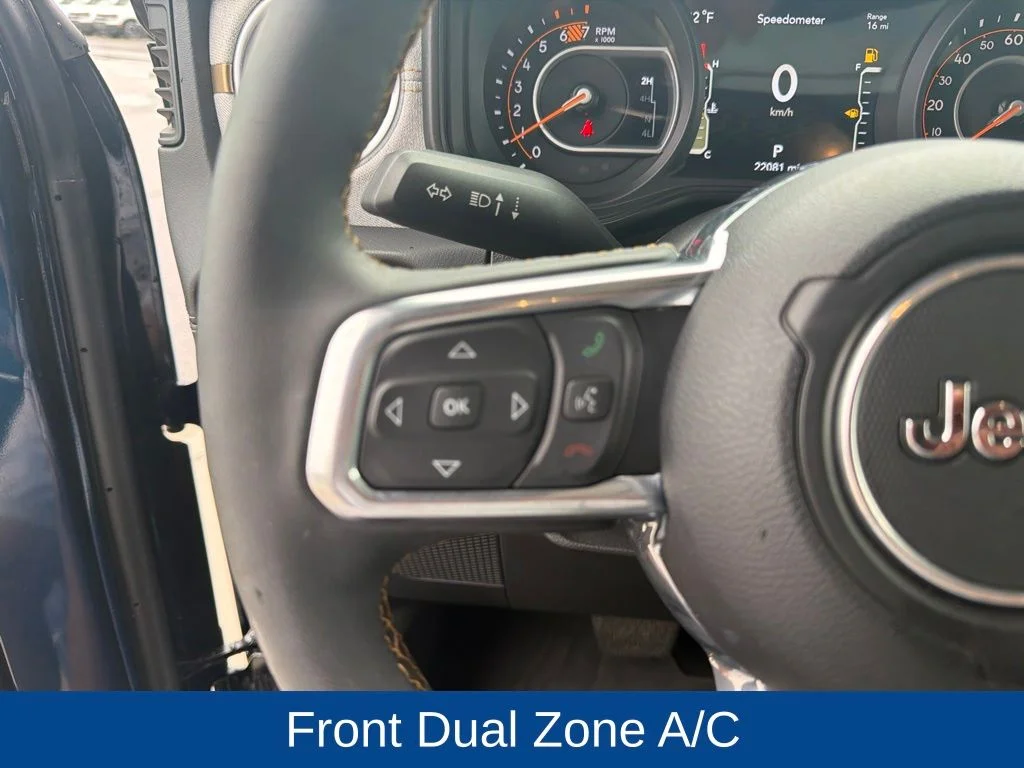Used 2025 Fathom Blue Pearlcoat Jeep Sahara image 18