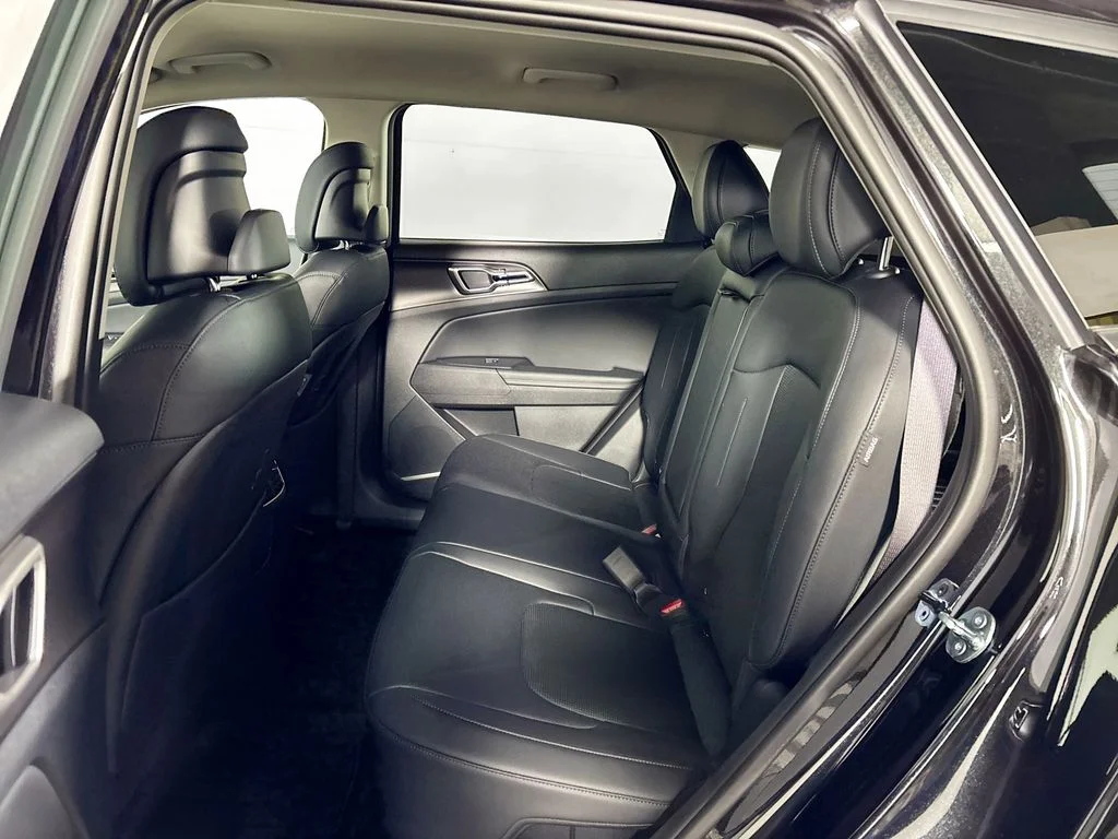 New 2026 Fusion Black Kia EX image 19