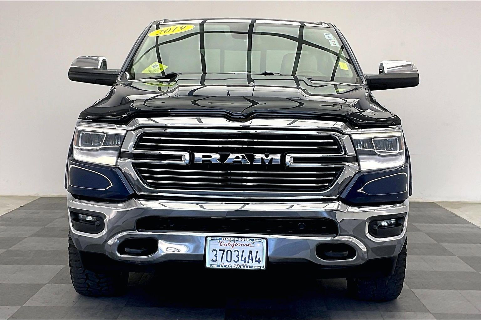 2019 Ram 1500 Laramie photo 2