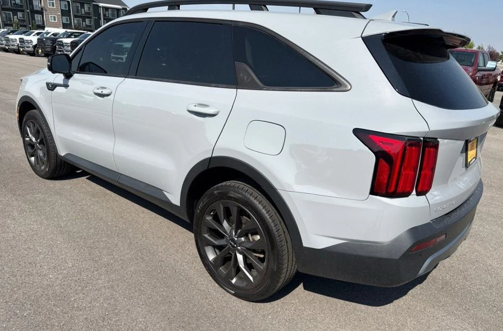 Used 2023 Gray Kia X-Line SX Prestige image 5