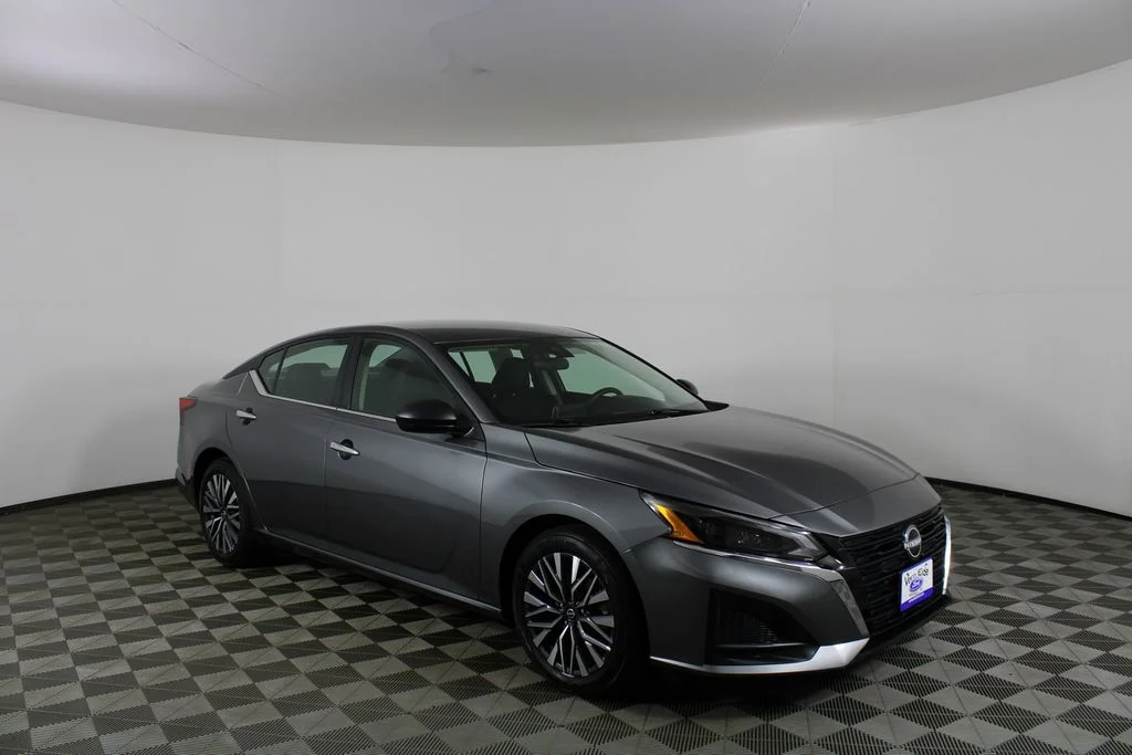 2025 Nissan Altima