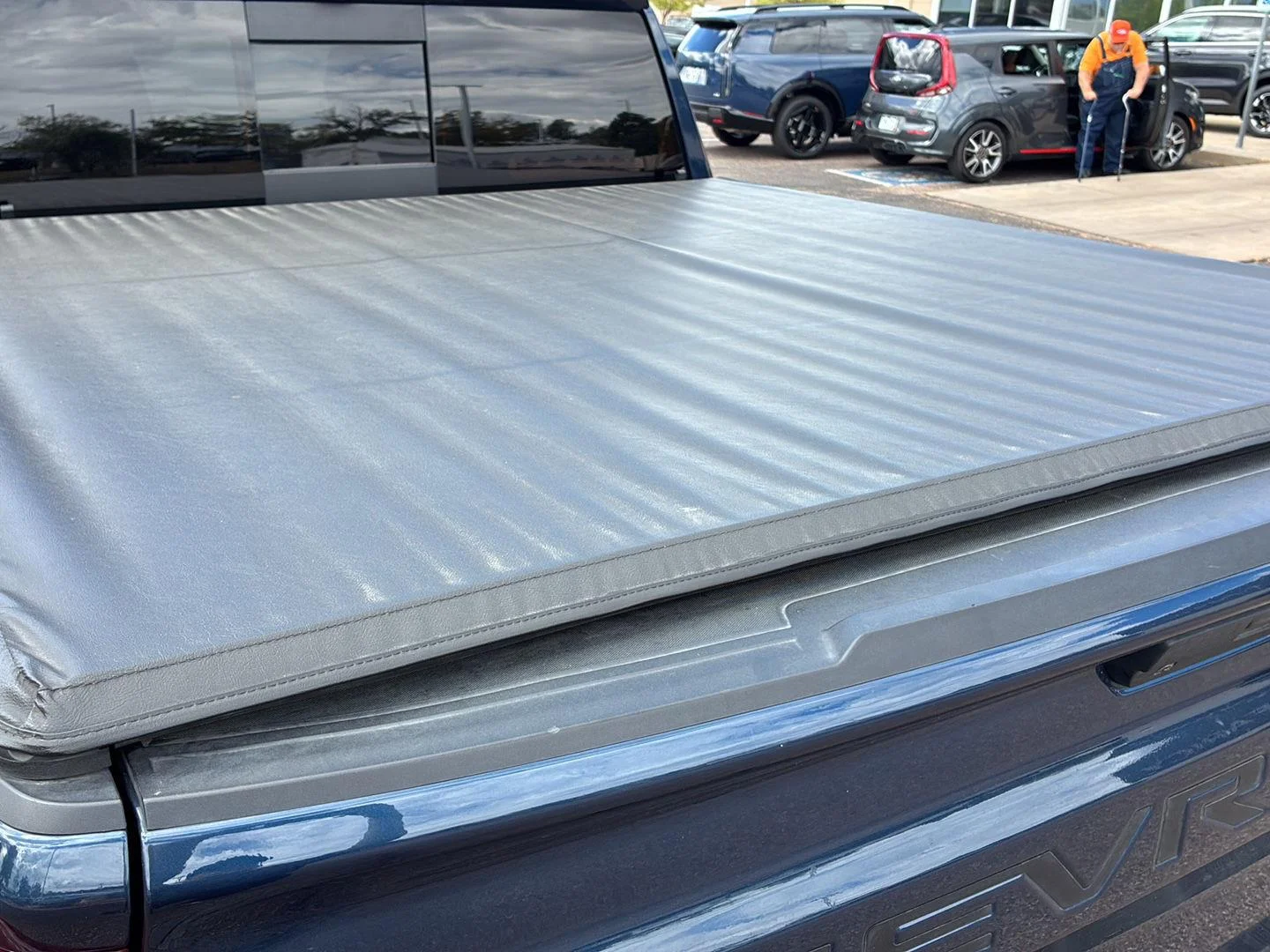 Used 2020 Northsky Blue Metallic Chevrolet High Country image 20