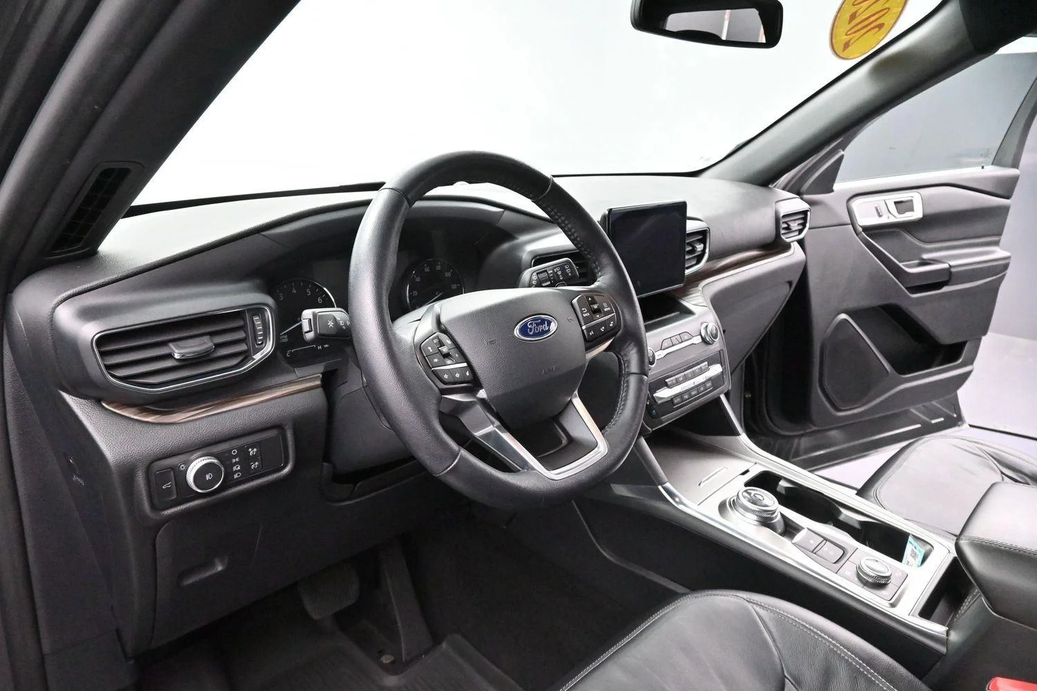 Used 2020 Magnetic Ford Limited image 18