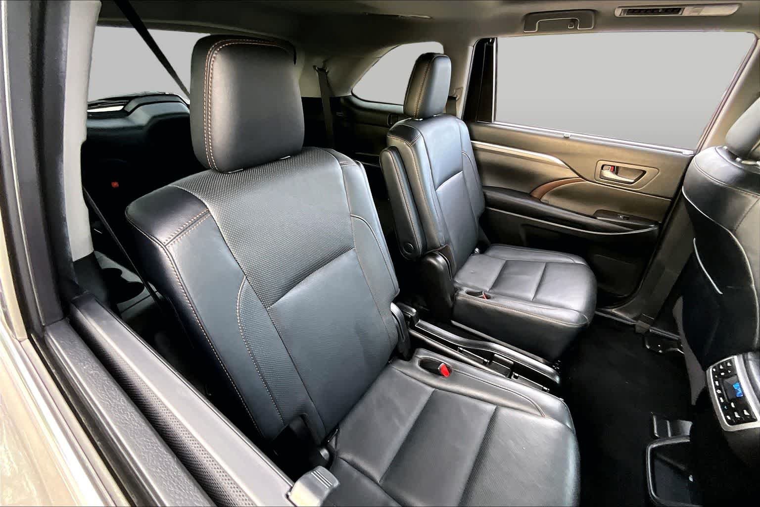 Used 2019 Predawn Gray Mica Toyota Limited Platinum image 20
