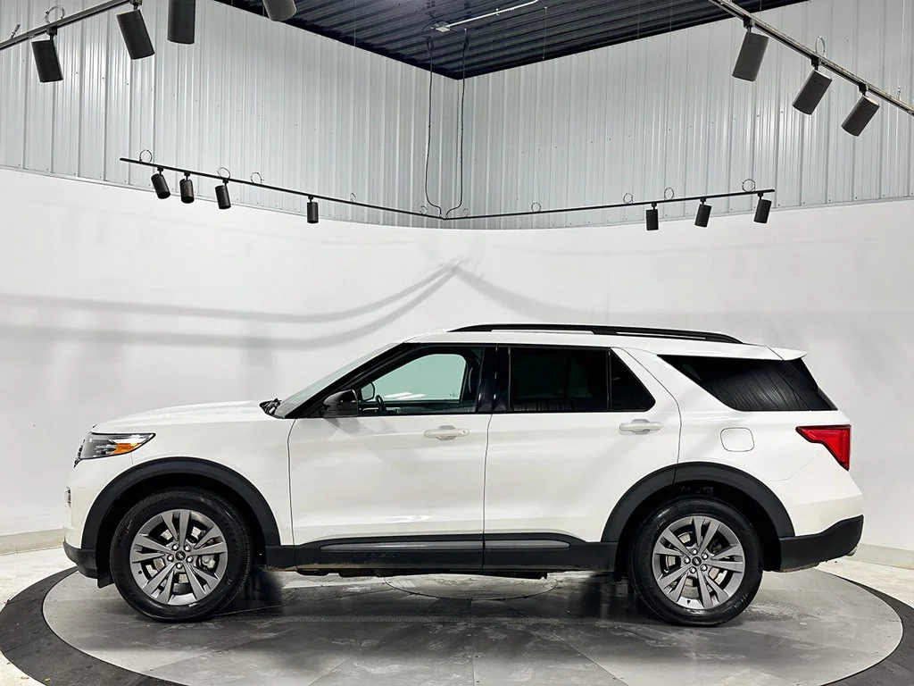 Used 2022 White Ford XLT image 16