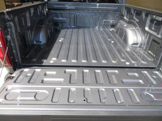 New 2026 Carbonized Gray Metallic Ford XLT image 27