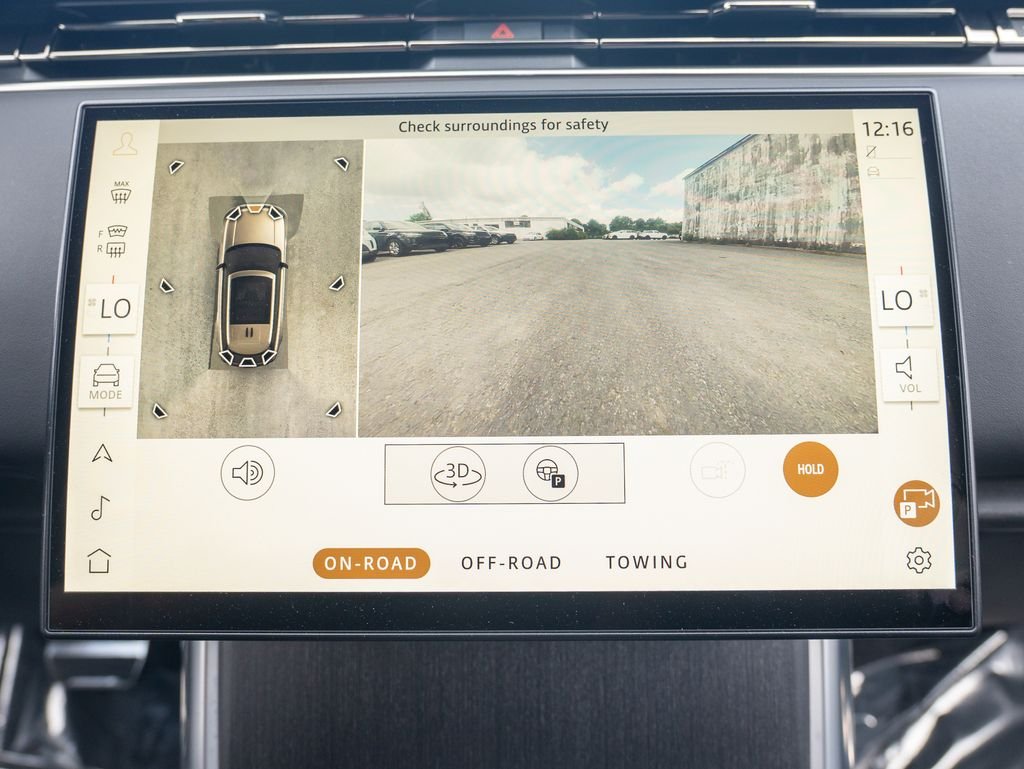 Used 2024 Silver Land Rover SE image 30