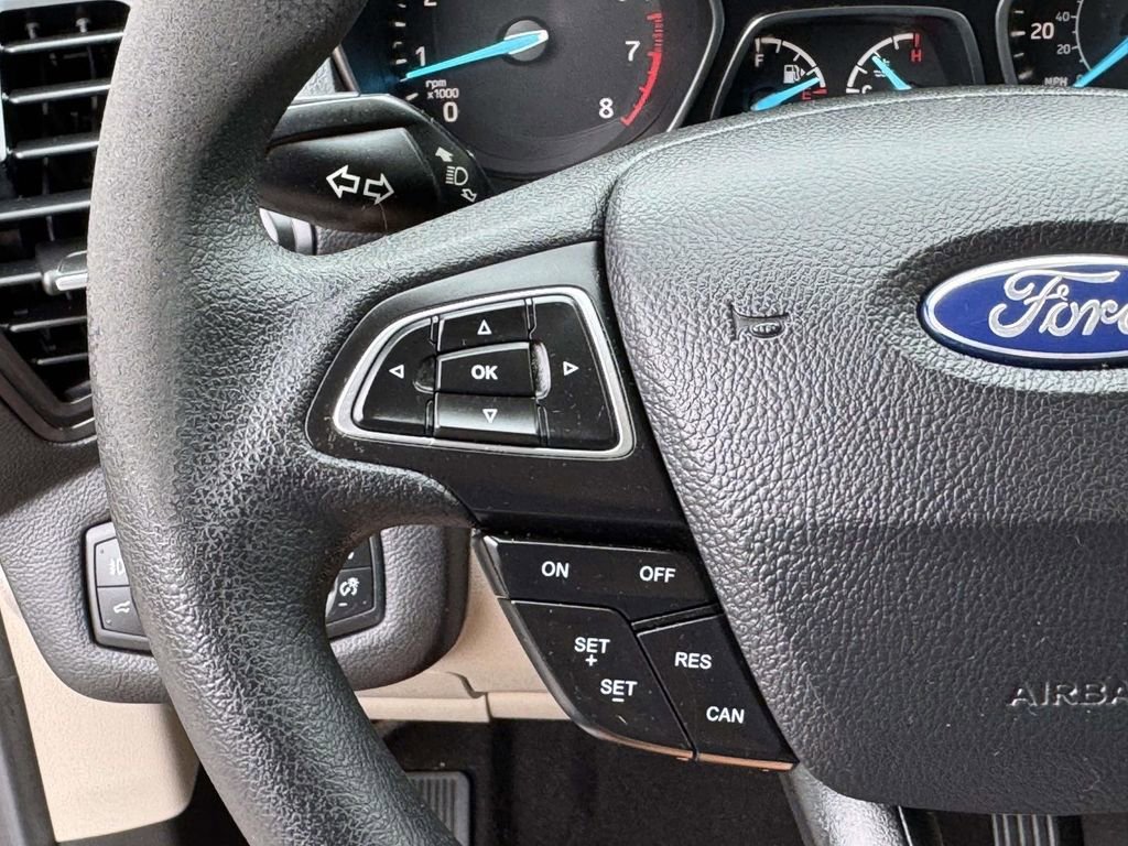 Used 2018 Blue Metallic Ford SE image 10