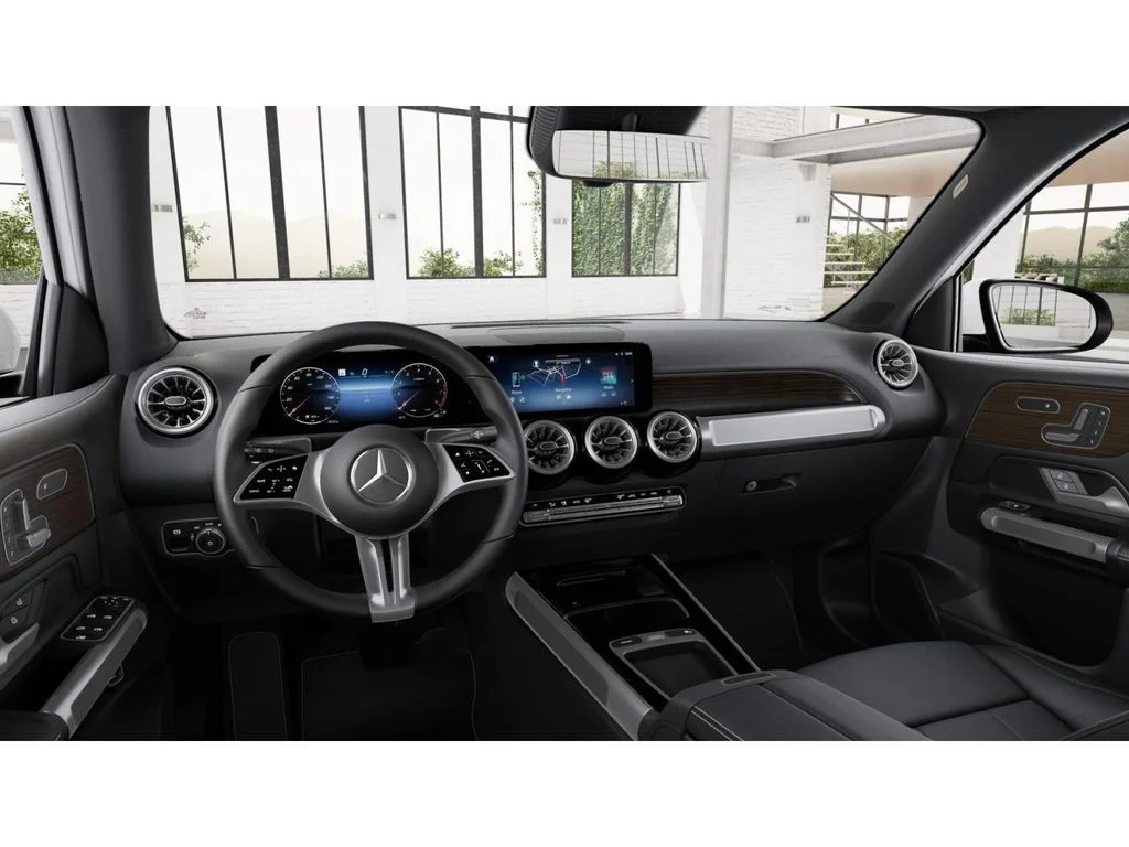 New 2026 White Mercedes-Benz GLB 250 image 3