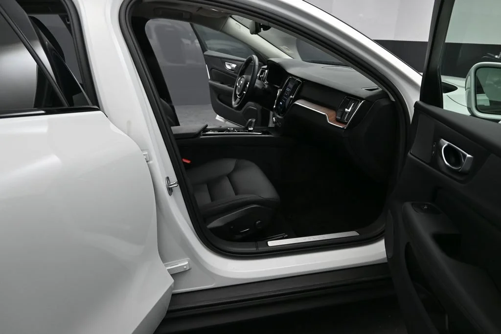 Certified Used 2026 Crystal White Volvo Plus image 16