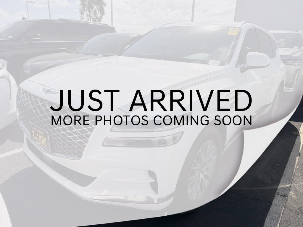 Used 2021 White Genesis 2.5T image 1