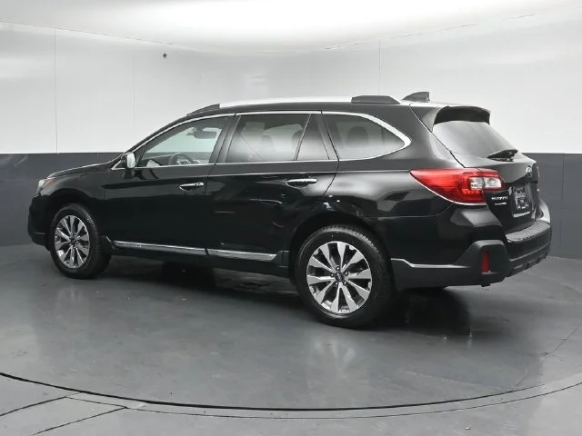 Used 2019 Crystal Black Silica Subaru 2.5i image 5