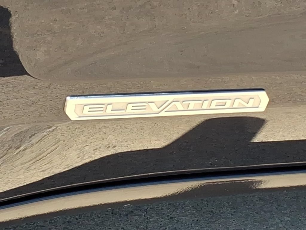Used 2024 Titanium Rush Metallic GMC Elevation image 11