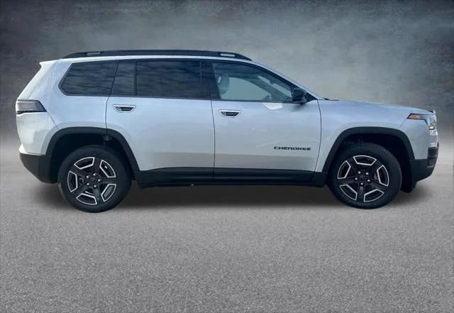 New 2026 Silver Zynith Clear-Coat Exterior Paint Jeep Limited image 6