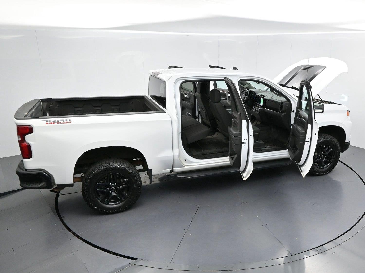 Used 2024 Summit White Chevrolet LT Trail Boss image 38