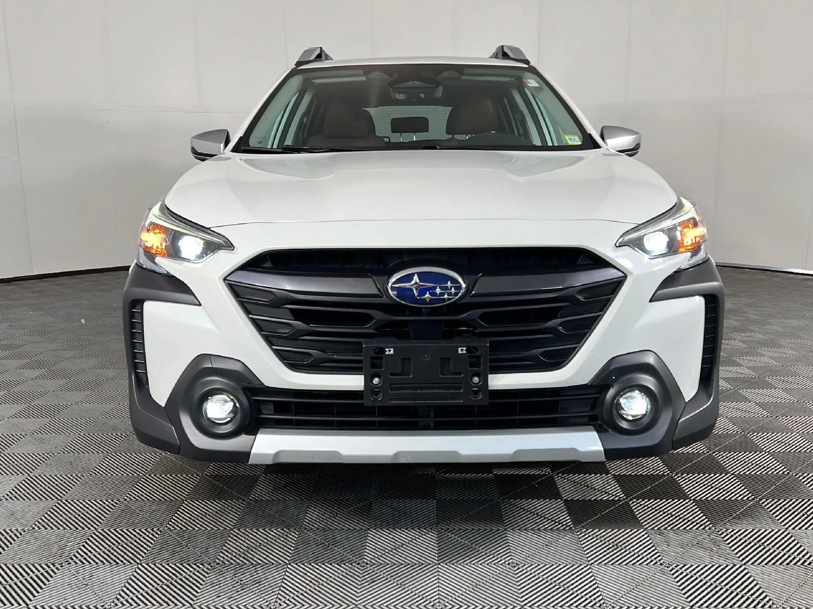 Used 2024 Crystal White Pearl Subaru Touring XT image 9