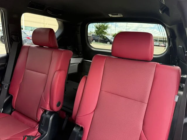 Used 2023 White Lexus 460 image 28