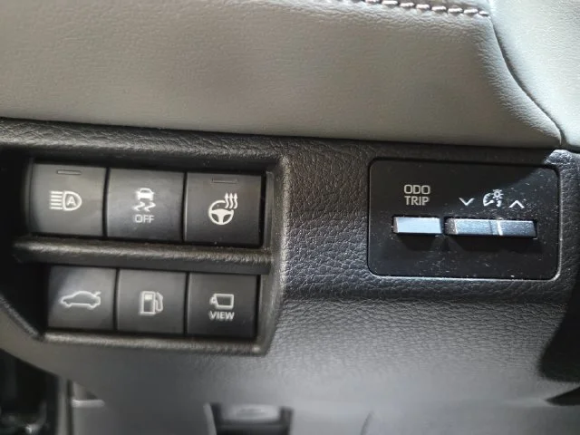 Used 2019 Gray Toyota Limited image 35