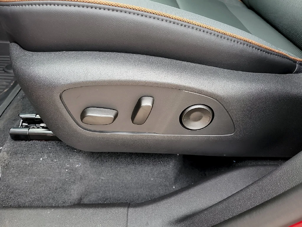 2027 GMC Acadia AT4 - Photo 20