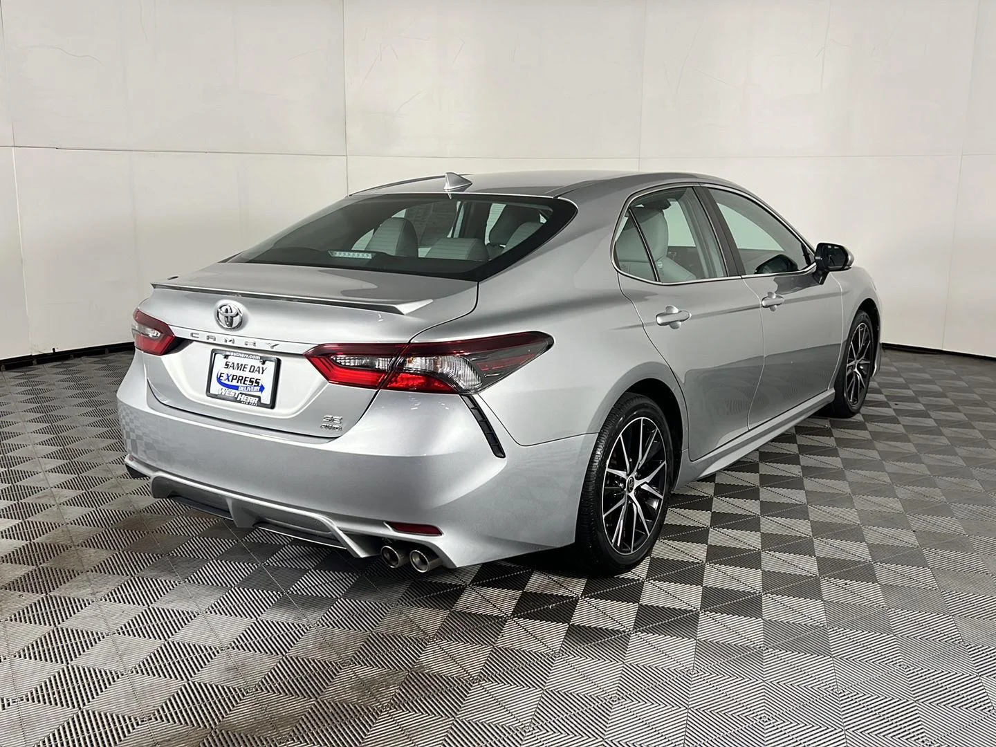 Used 2021 Celestial Silver Metallic Toyota SE image 9