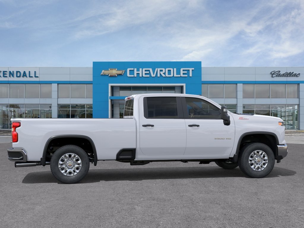 New 2026 Summit White Chevrolet WT image 5
