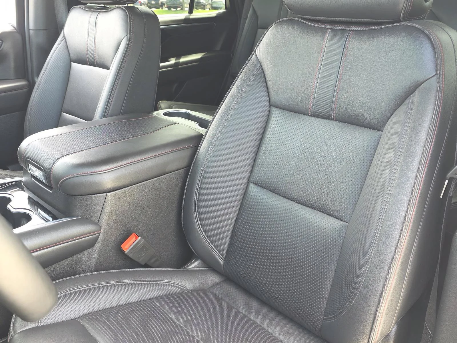 Used 2025 Sterling Gray Metallic Chevrolet RST image 14