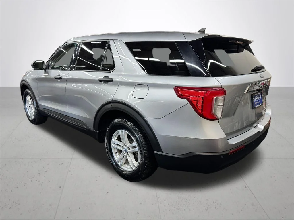Used 2023 Silver Ford Base image 4