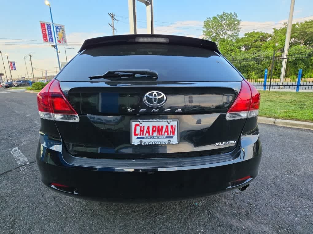 Used 2013 Attitude Black Toyota XLE image 6