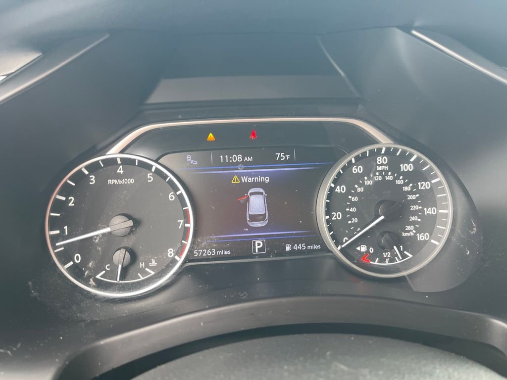 Used 2023 White Nissan SV image 18