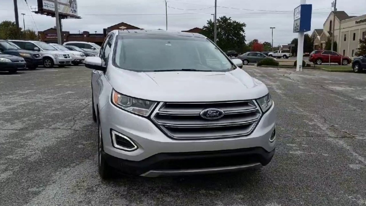 2016 Ford Edge Titanium photo 2