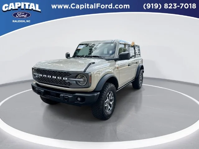 Used 2025 Beige Ford Badlands image 4