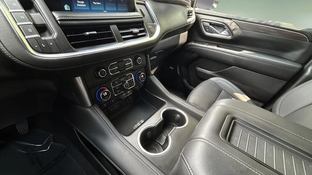 Used 2023 Gray Chevrolet Z71 image 14