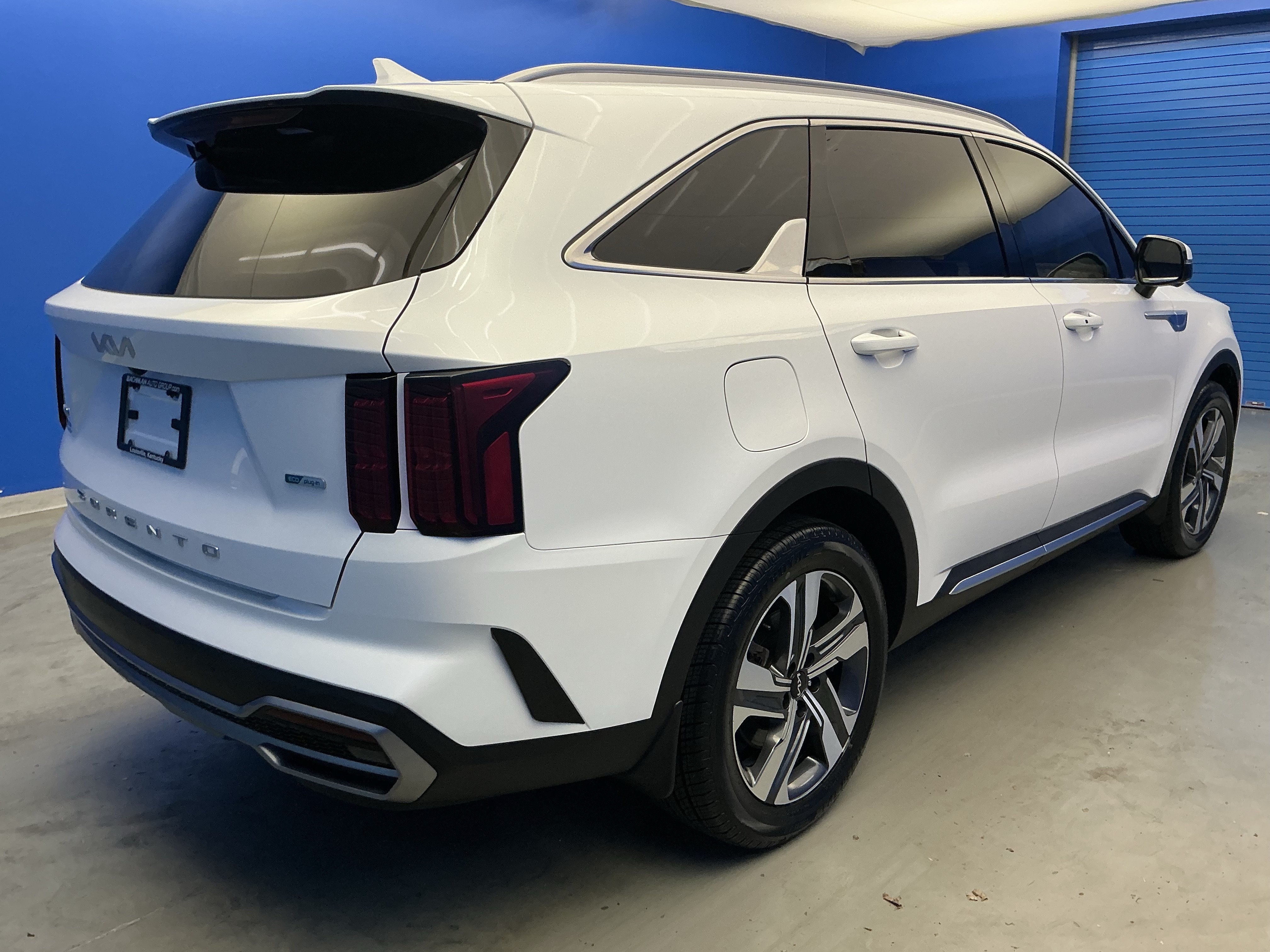 Used 2022 Snow White Pearl Kia SX Prestige image 7
