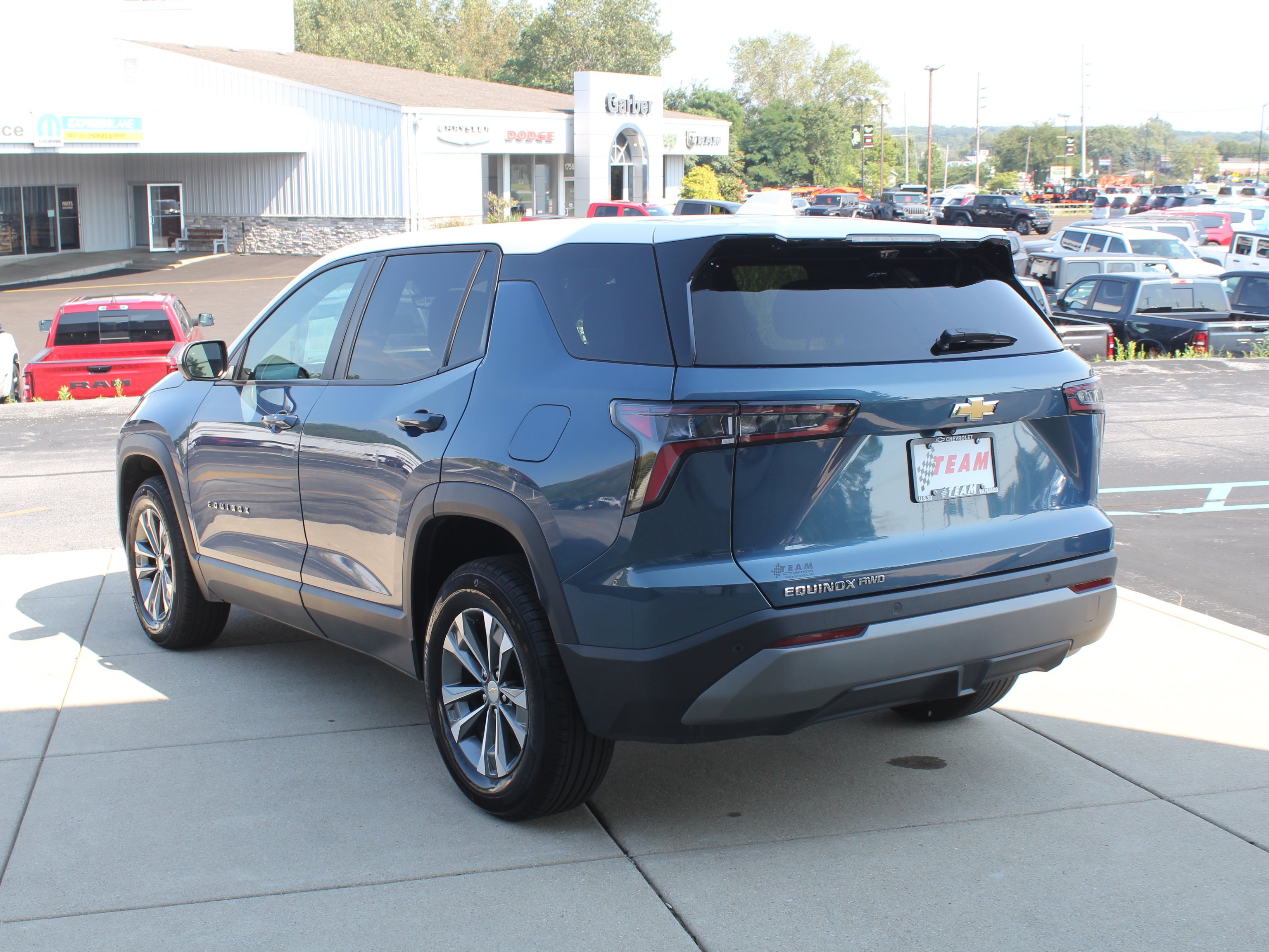 2025 Chevrolet Equinox LT - Photo 8