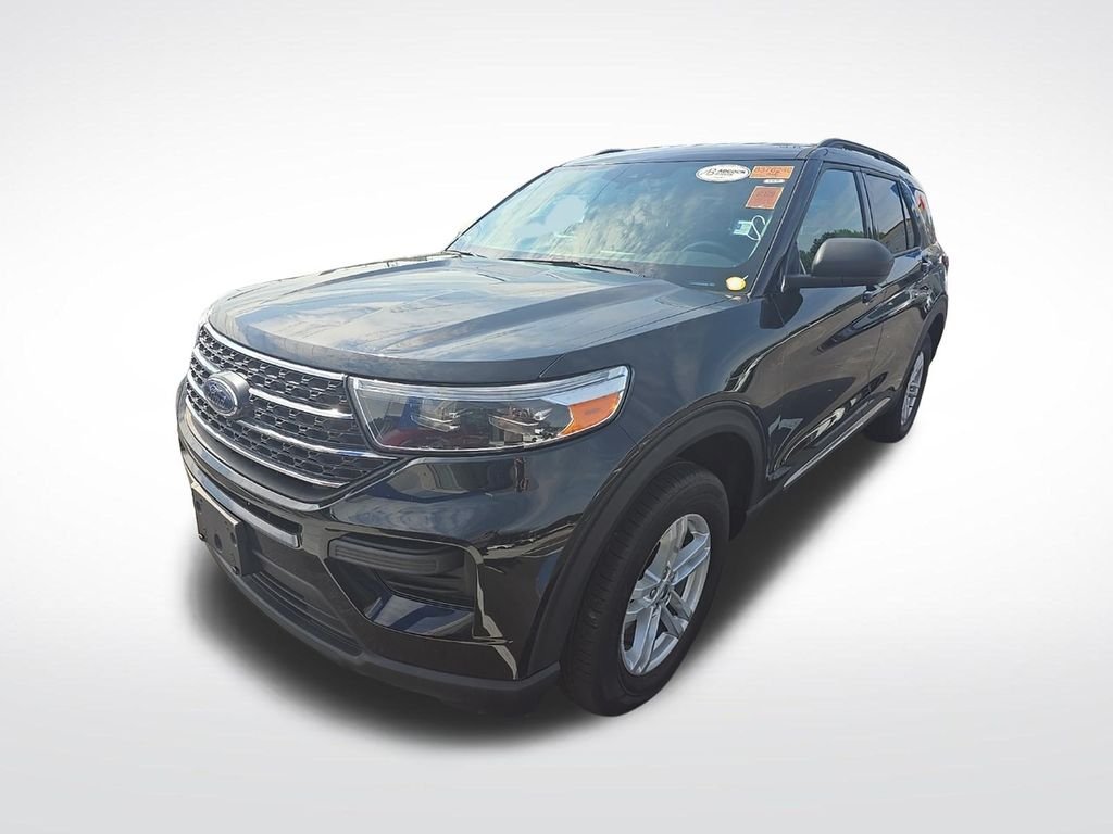 Used 2023 Black Ford XLT image 2