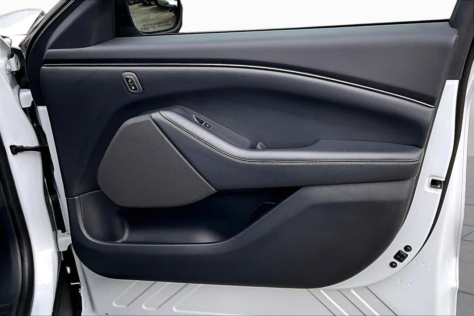 Used 2023 Space White Metallic Ford Select image 22