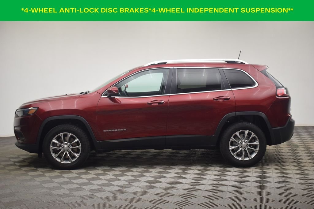 Used 2019 Velvet Red Pearlcoat Jeep Latitude Plus image 13