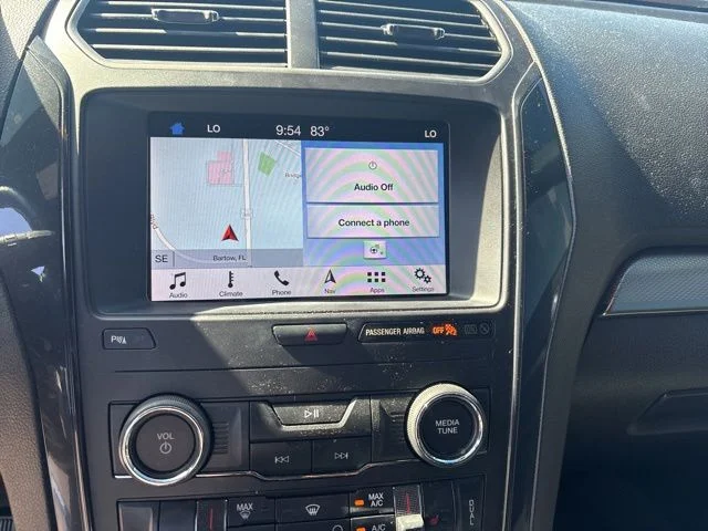 Used 2019 Blue Ford XLT image 12