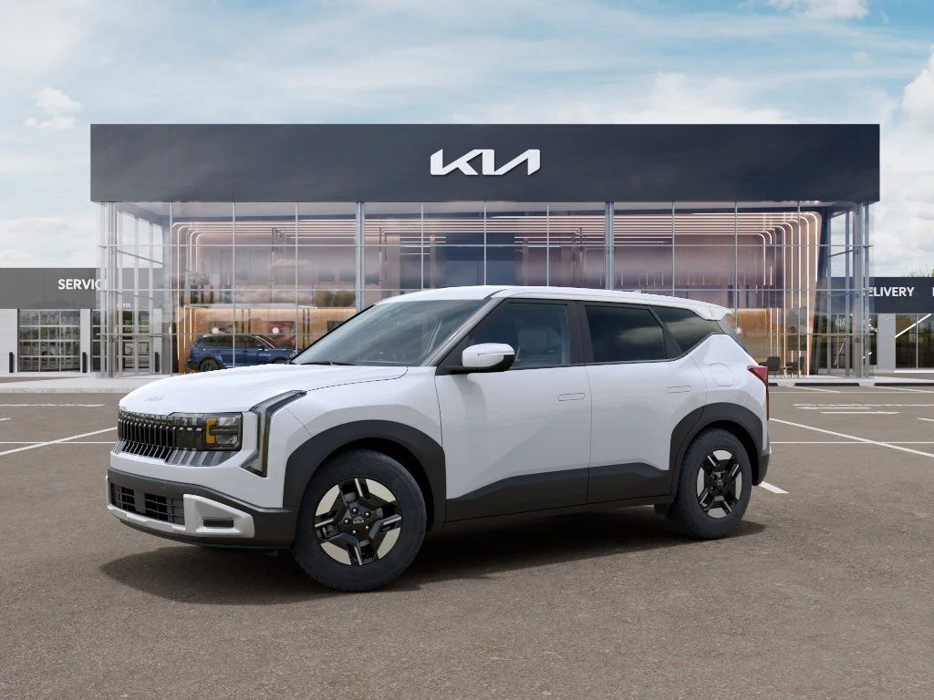 New 2027 Snow White Pearl Kia LX image 3