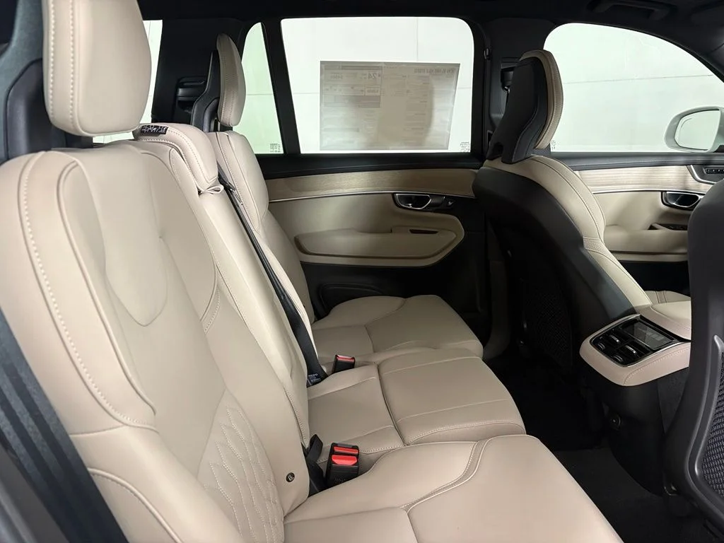 New 2026 Crystal White Volvo Plus image 17