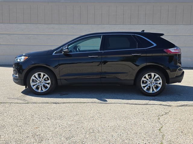 Used 2021 Black Ford Titanium image 10