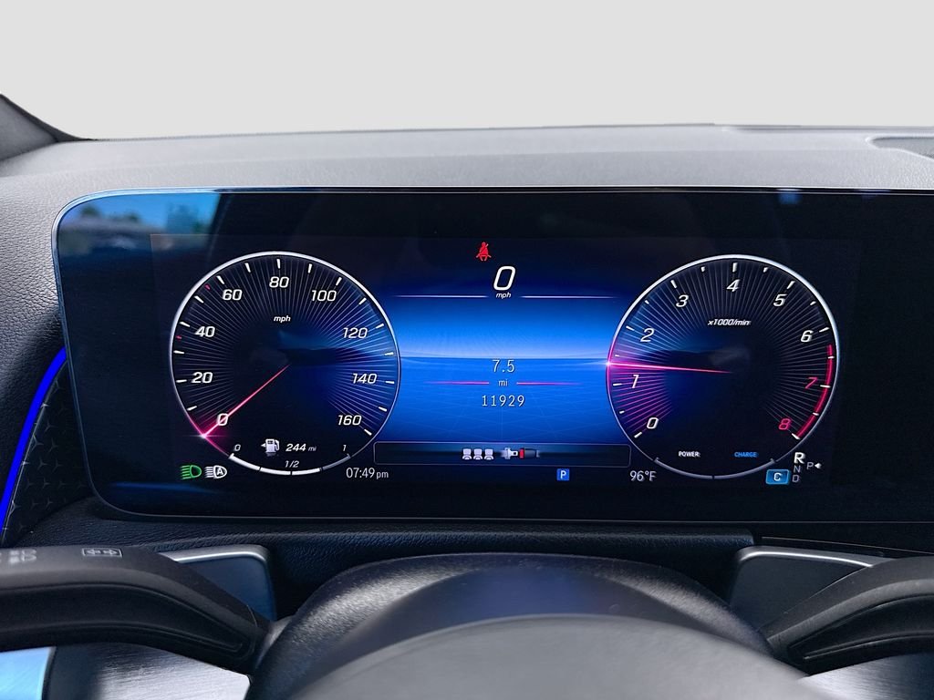 Used 2025 Night Black Mercedes-Benz GLB 250 image 34