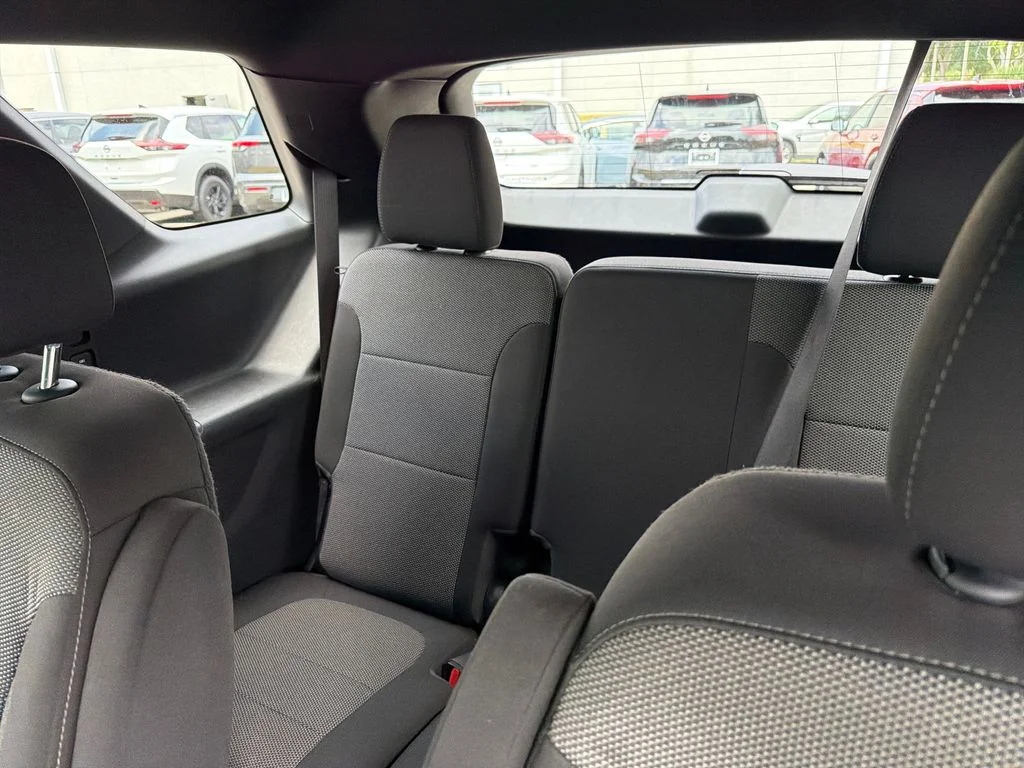 Used 2023 Gray Chevrolet LT image 32