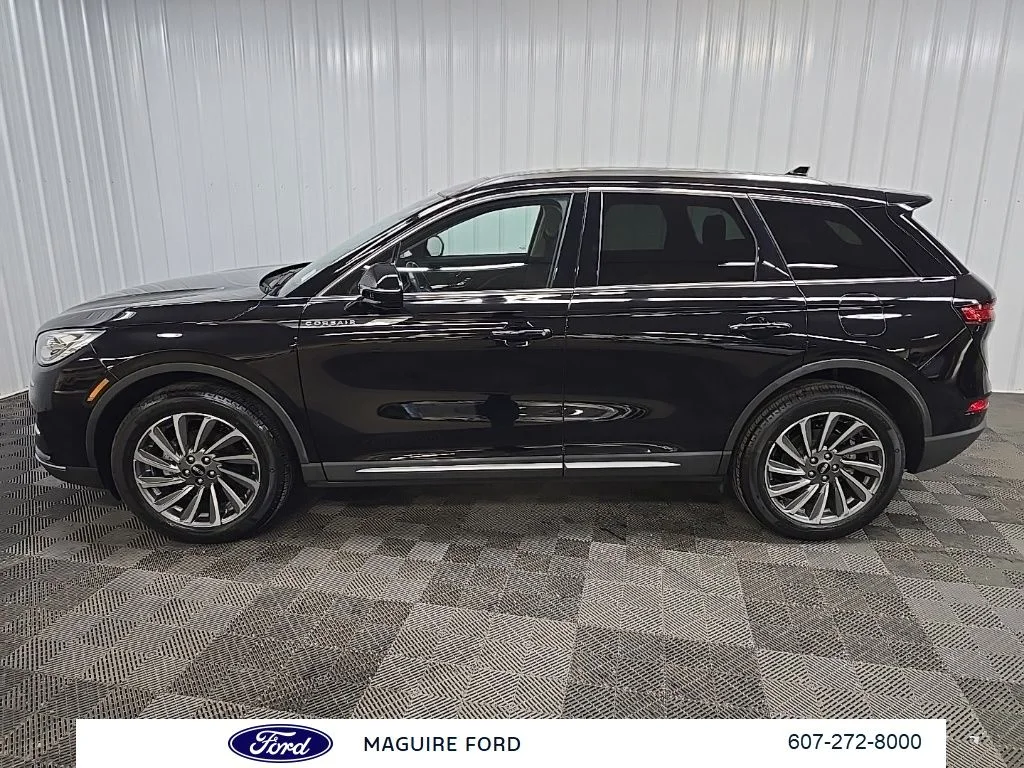 Used 2023 Black Lincoln Reserve image 6