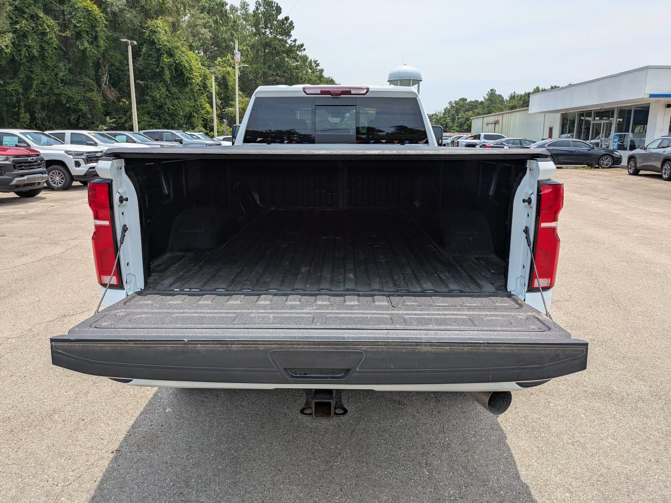 Used 2025 Summit White Chevrolet High Country image 13