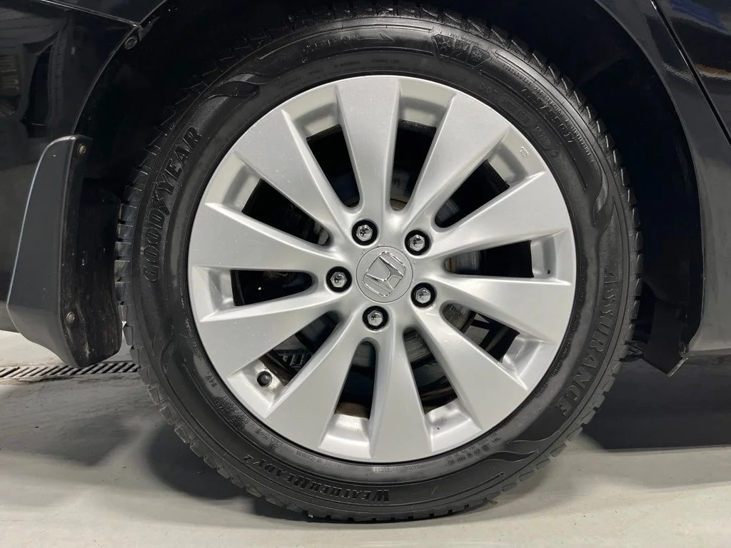 Used 2013 Crystal Black Pearl Honda EX-L image 35