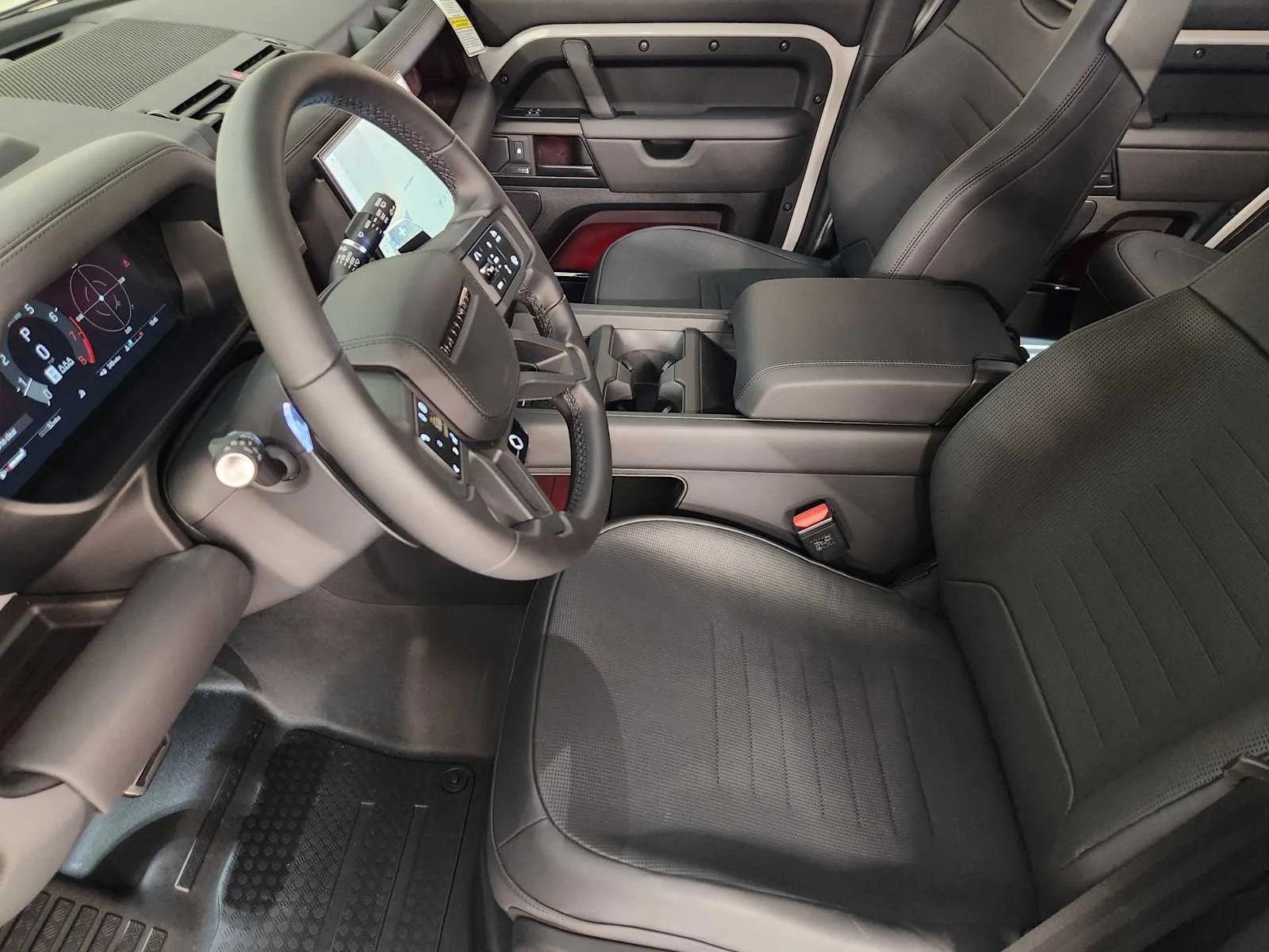 New 2026 Borasco Grey Metallic Land Rover OCTA image 25